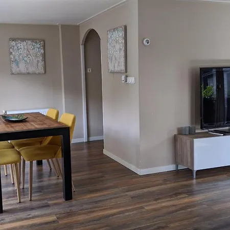Chalet Op De Veluwe # Kastanje *